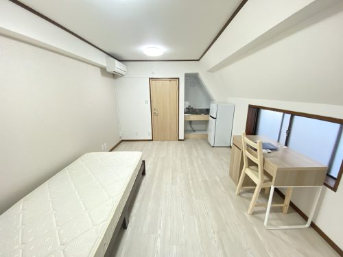 402号室